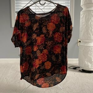 Maurices black floral blouse. Size large. Great condition.